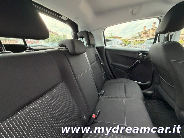 PEUGEOT 208 1° serie PureTech 82 5 porte Allure