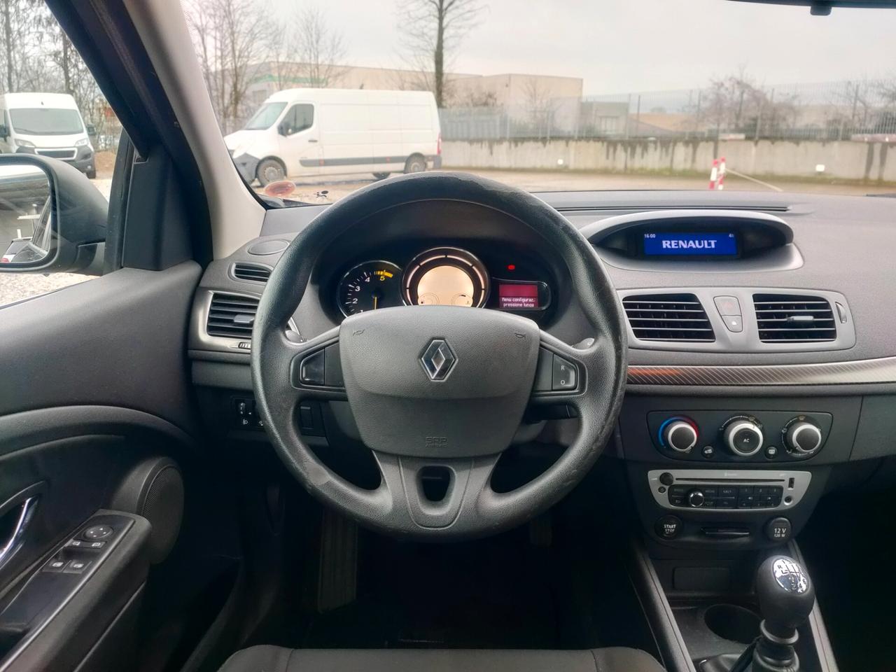 Renault Megane 1.5 dCi 110CV EDC SporTour Wave NEOPATENTATI