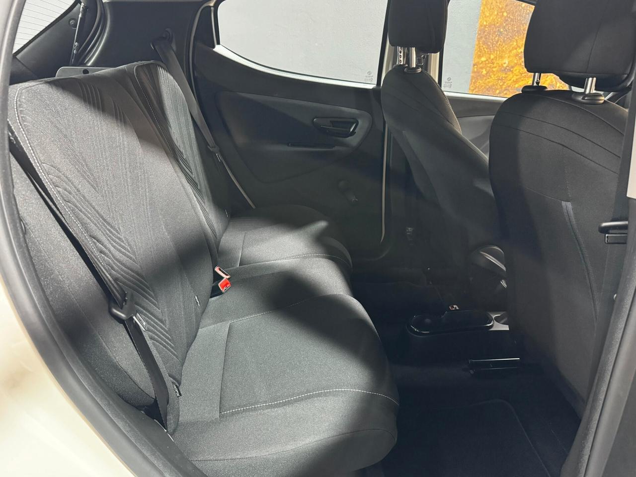 Lancia Ypsilon 1.0 FireFly 5 porte S&S Hybrid Gold