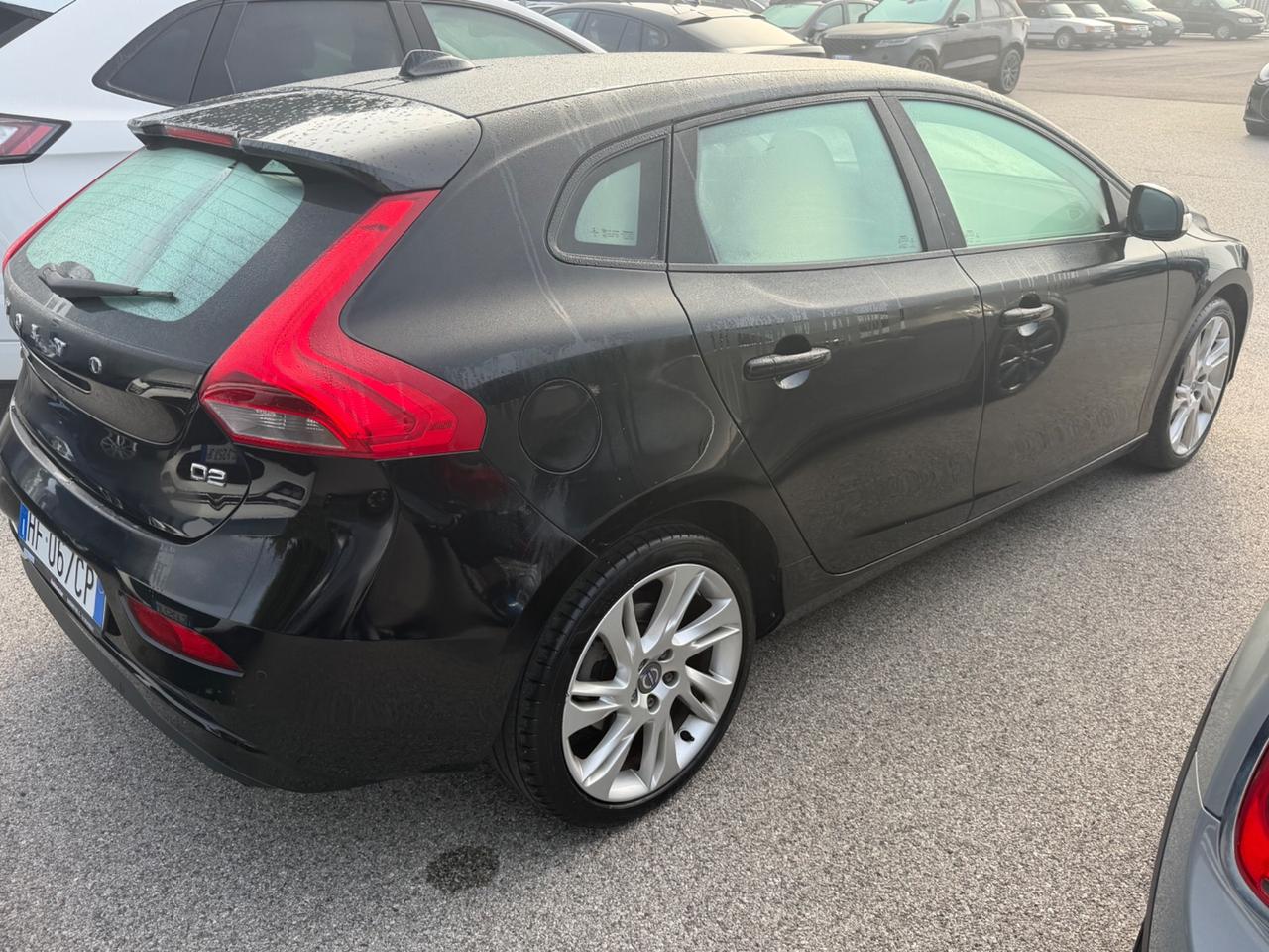 Volvo V40 D2 1.6 Powershift Summum