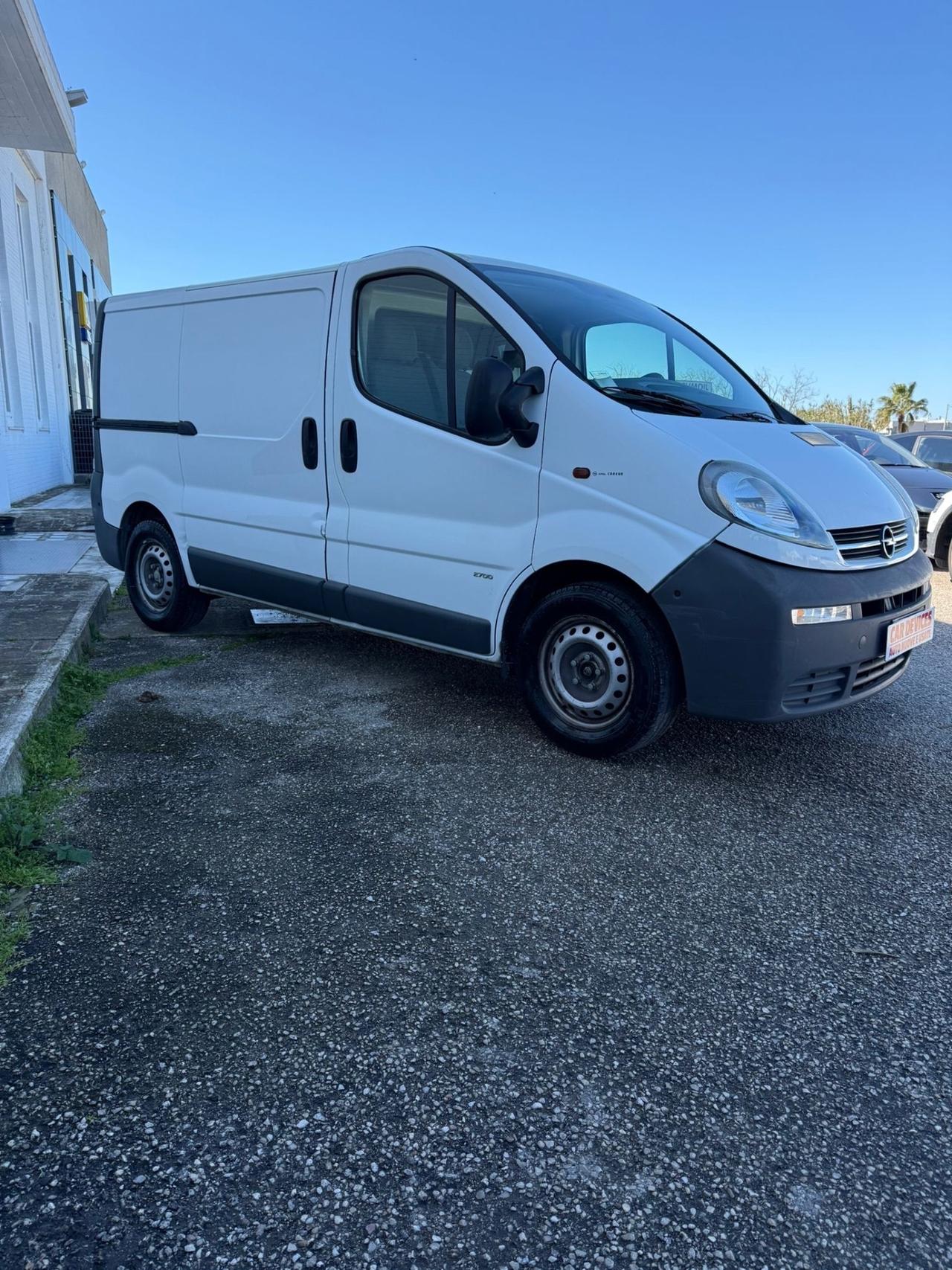 Opel Vivaro 27 1.9 -AUTOCARRO 3 POSTI