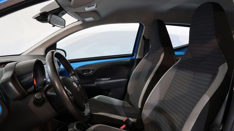 Toyota Aygo Aygo 5p 1.0 x-play 72cv