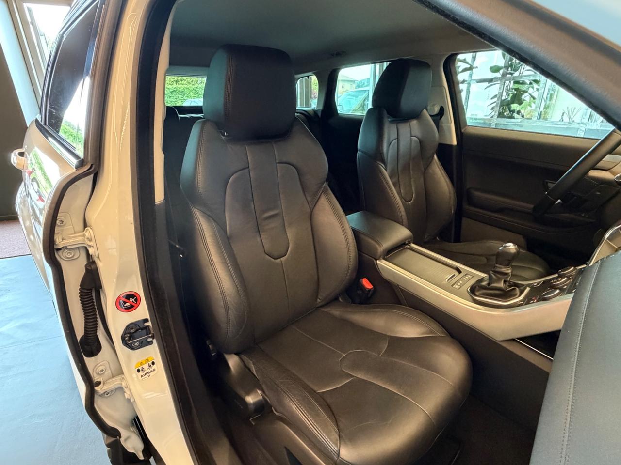 Land Rover Range Evoque 2.2 TD4 5p. Pure