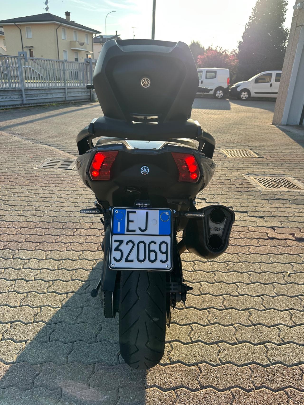 Yamaha TMAX SX