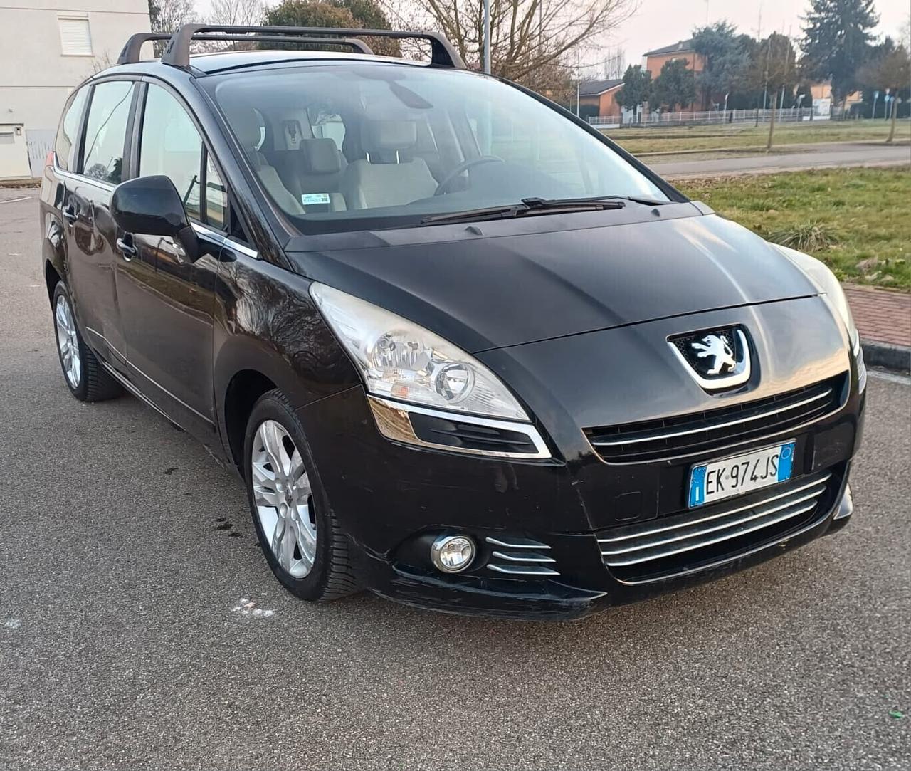 Peugeot 5008 1.6 HDi 112CV Féline