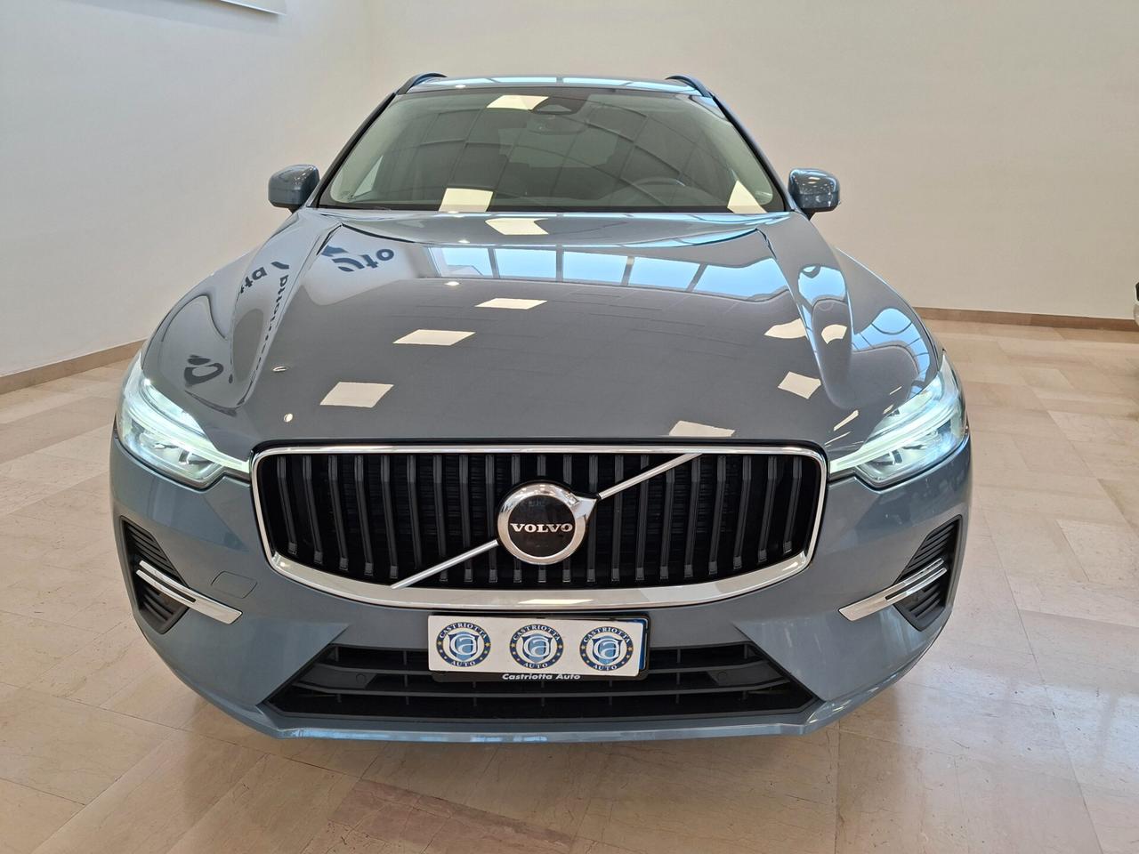 Volvo XC 60 XC60 B4 (d) automatico Momentum awd