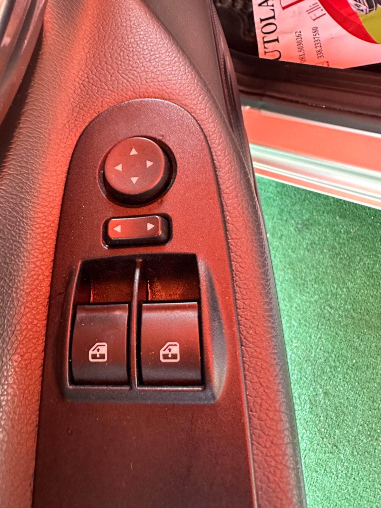 Lancia Ypsilon 1.2 69 CV 5 porte GPL Ecochic Silver