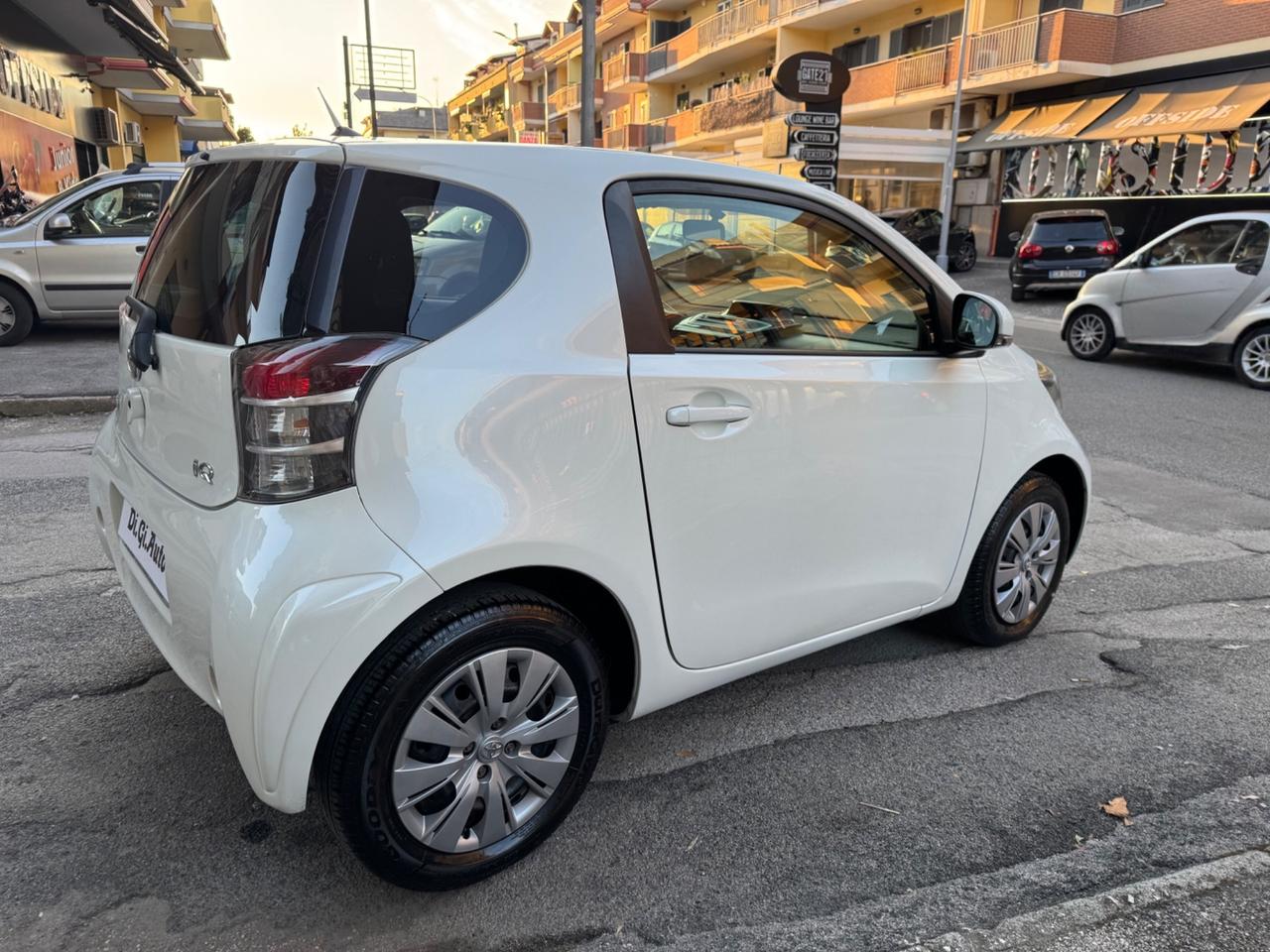 Toyota iQ 1.0 CVT Trend Automatica - 2012
