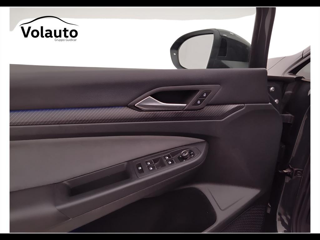 VOLKSWAGEN Golf VIII 2020 - Golf 2.0 tdi R-Line 150cv