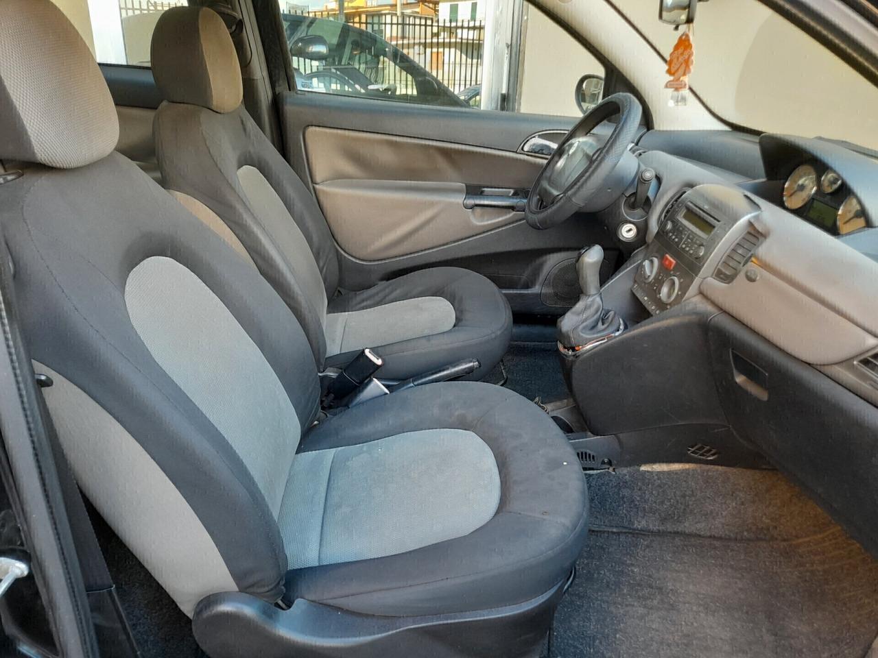 Lancia Ypsilon 1.3 Multijet 16V