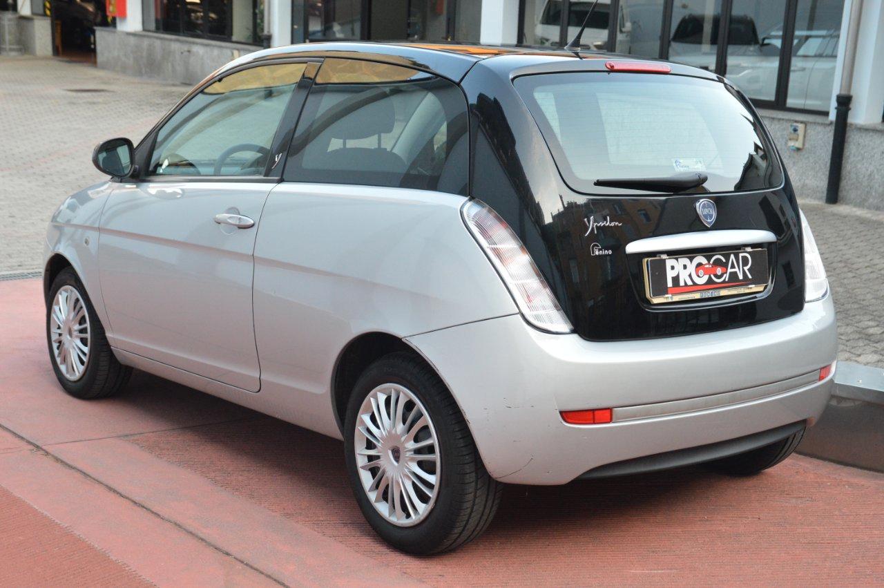 Lancia Ypsilon 3 Porte Ypsilon 1.2 8v New Oro (oro)