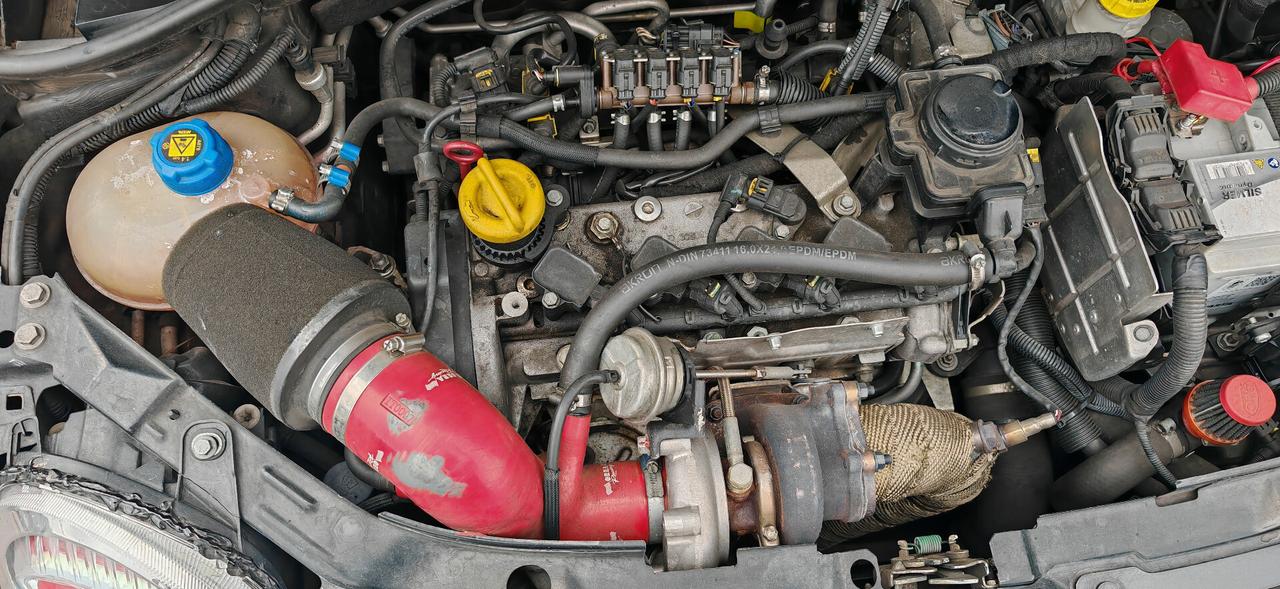 Abarth 500 1.4 Turbo T-Jet Custom LPG