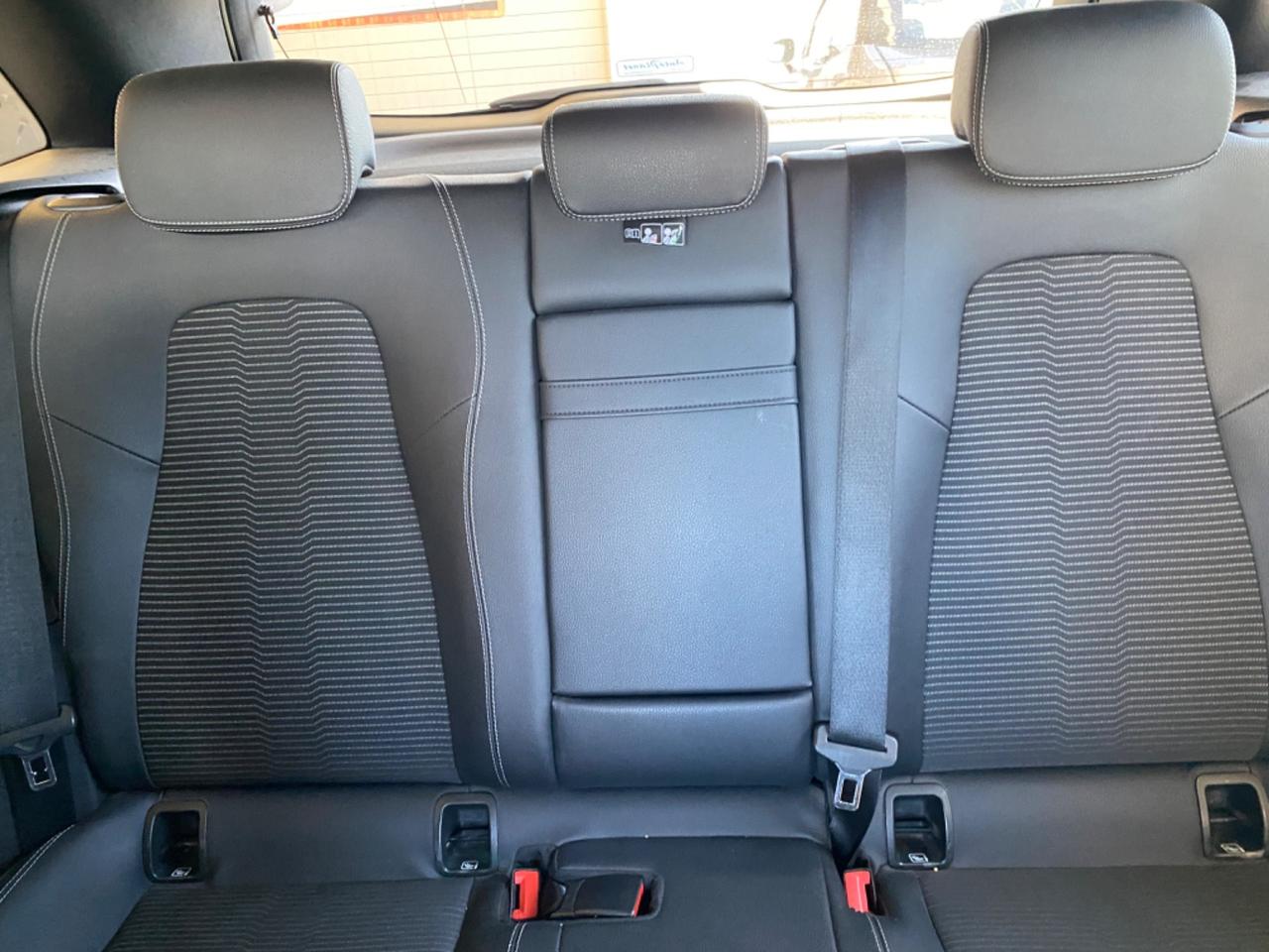 Mercedes-benz B 180 B 180 d Automatic