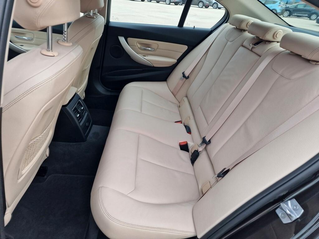 Bmw 320 d *SPORT* NAVI PLUS - PELLE - XENON