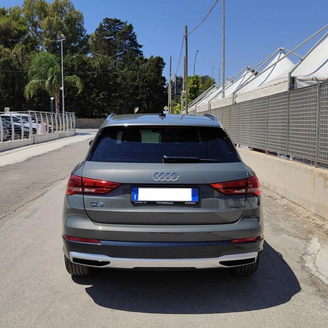 AUDI Q3 35 TDI quattro S tronic Business Advanced