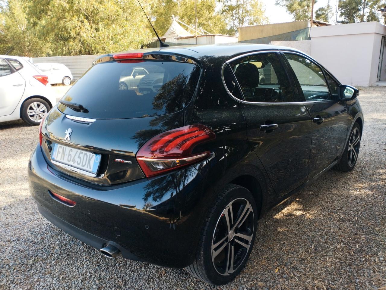 Peugeot 208 BlueHDi 120 S&S 5 porte GT Line