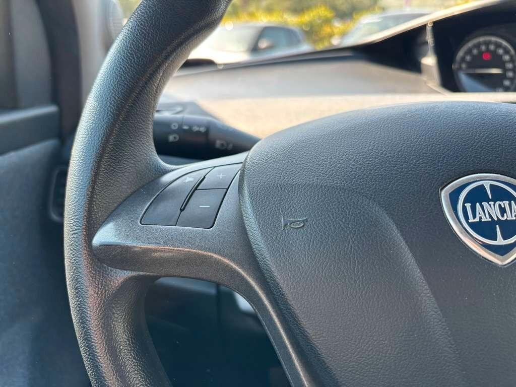 Lancia Ypsilon 1.2 69 CV 5 porte S&S 2019 / KM 44.000 Tua a solo 92 Euro al mese