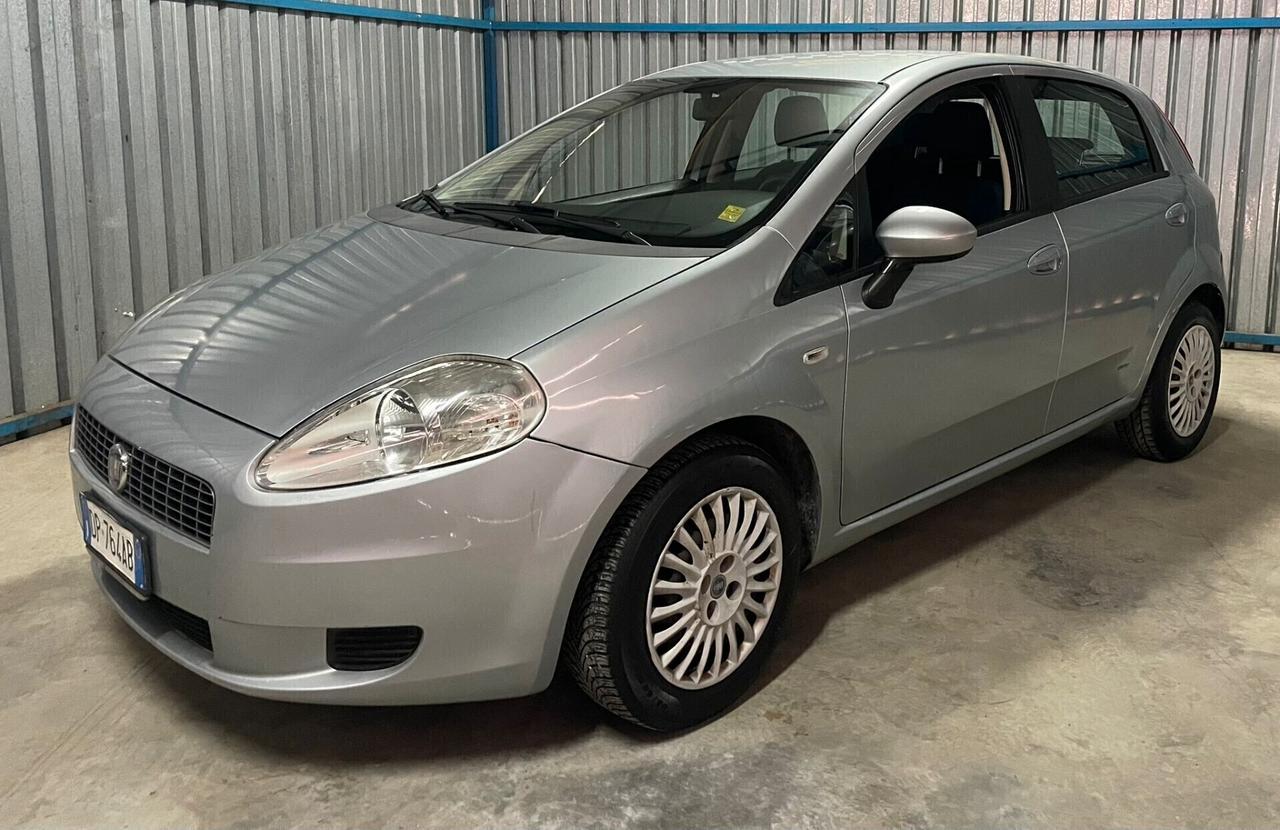 FIAT GRANDE PUNTO 1.2 - NEOPATENTATI