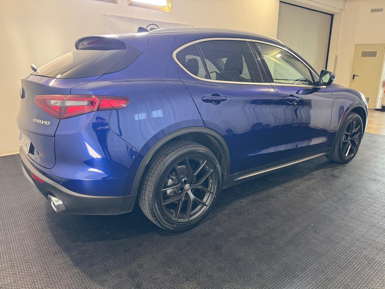 Alfa Romeo Stelvio 2.2 Turbodiesel 190 CV AT8 Q4 Executive