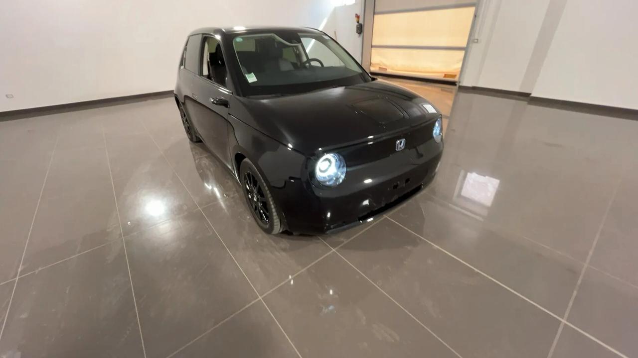 Honda e Advance 17