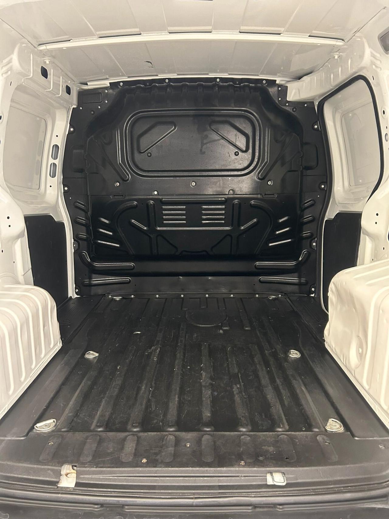 Fiat Fiorino 1.3 MJT 95CV Cargo SX 2022