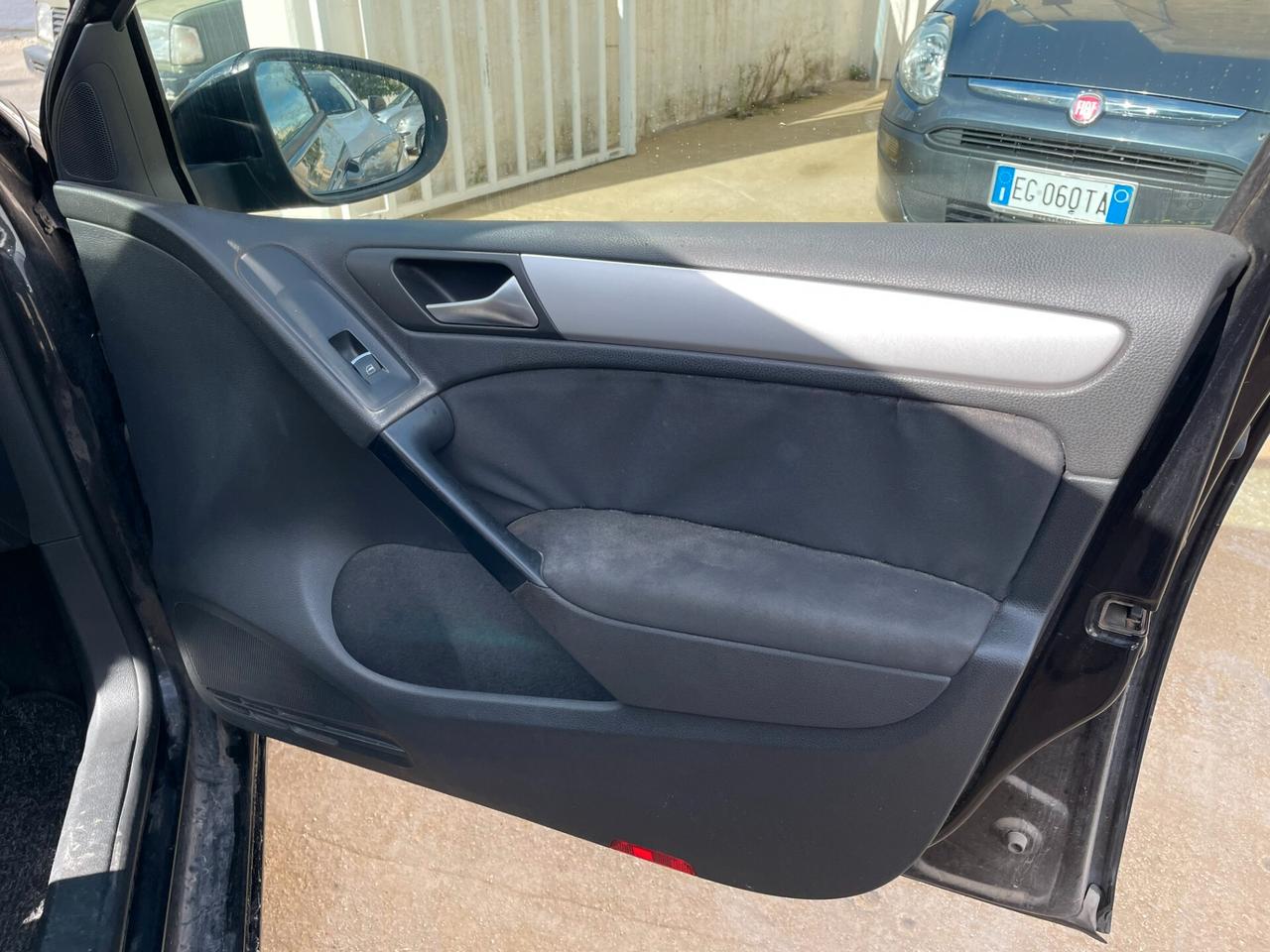 VOLKSWAGEN GOLF 6 1.6TDI HIGHLINE - AFFARI FINE ANNO