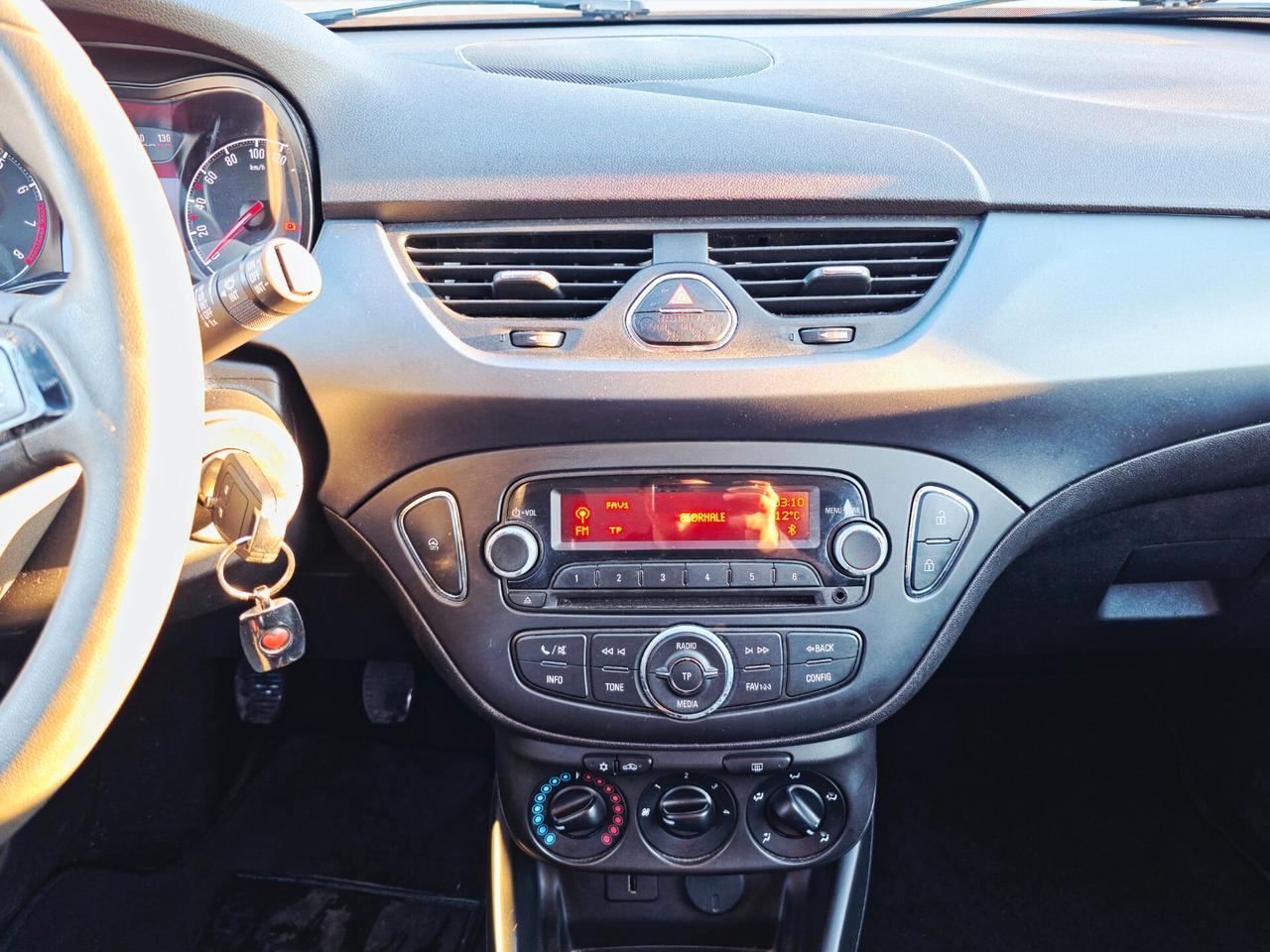 Opel Corsa 1.2 Coupé Innovation 2016-E6 Manuale NEO 5P