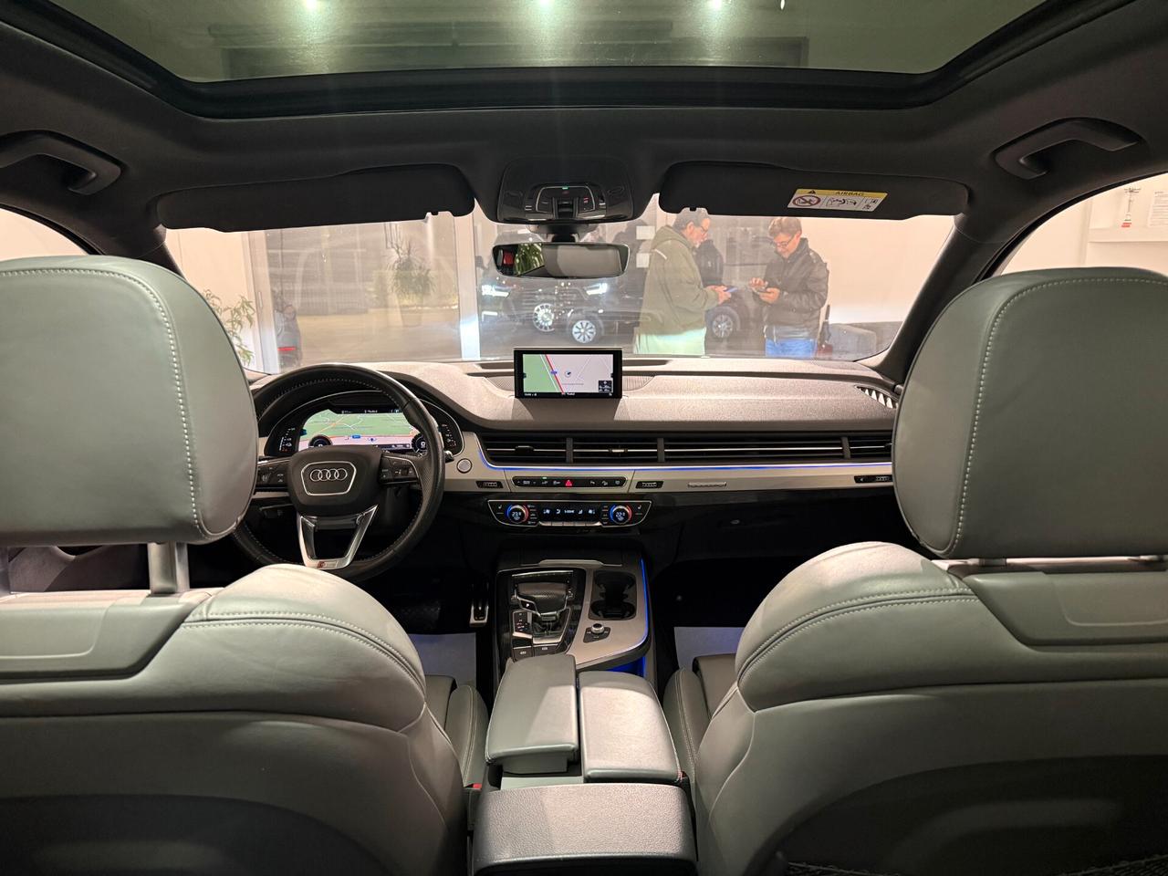 Audi Q7 e-tron 3.0 TDI quattro tiptronic Business Plus