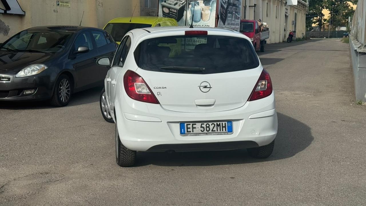 Opel Corsa 1.2 85CV 5 porte GPL-TECH Club