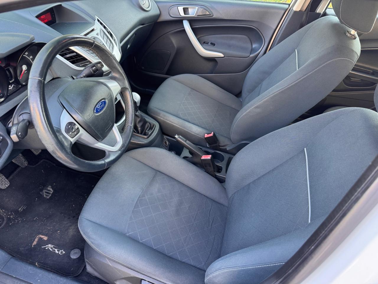 Ford Fiesta 1.2 60CV 5p. Neopaten garanzia 12 mesi