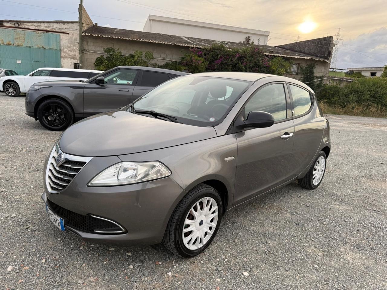 Lancia Ypsilon 1.2 Benz- Neopatentati-Anche Permuta