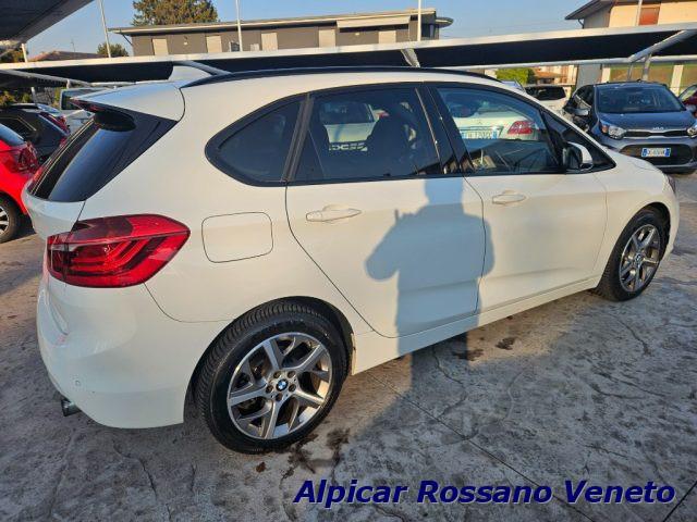 BMW 220 i Active Tourer Luxury autom.