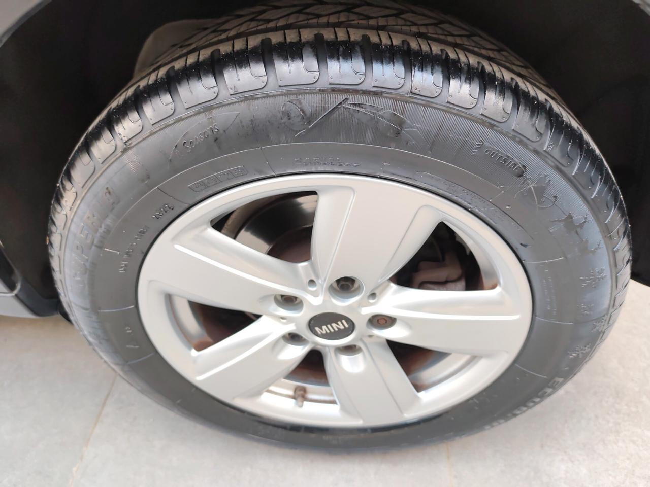 Mini Countryman CAMBIO AUTOMATICO 1.6 BENZINA