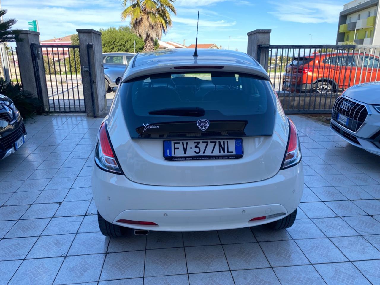 Lancia Ypsilon 1.2 69 CV 5 porte S&S Gold