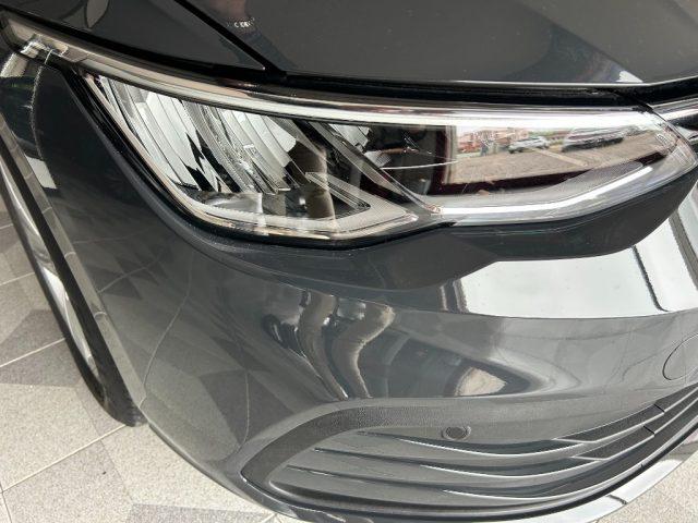 VOLKSWAGEN Golf 1.5 TGI DSG Life