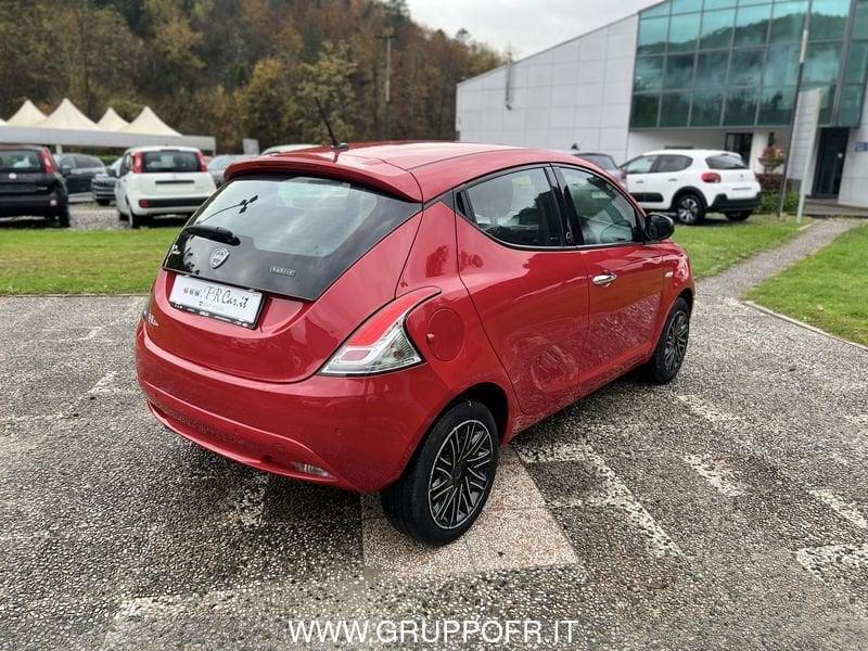 Lancia Ypsilon 1.0 FireFly 5 porte S&S Hybrid Ecochic Gold