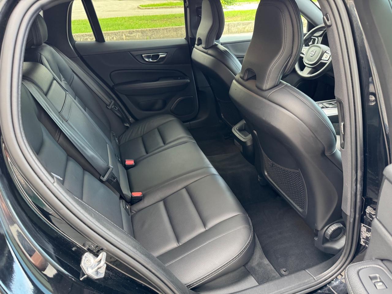 Volvo V60 Cross Country D4 AWD Geartronic Business Plus