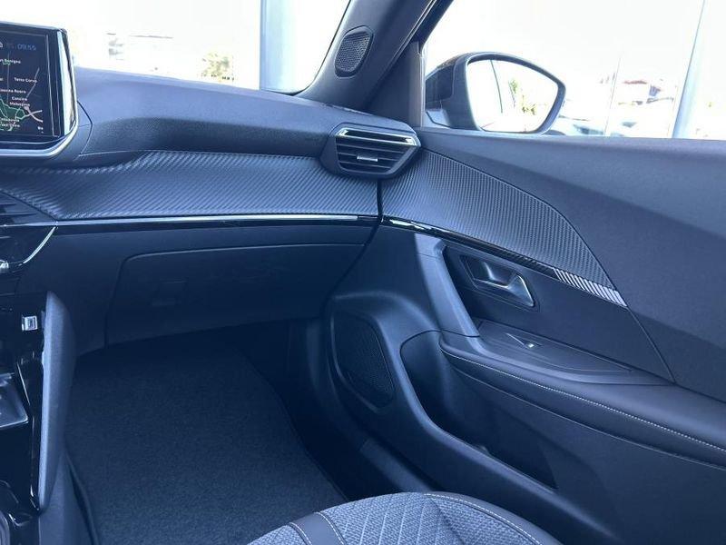 Peugeot 2008 PureTech 100 Allure NAVI + KEYLESS + CAMERA 360°