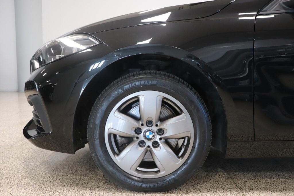 Bmw 116 116d 5p. Business Advantage