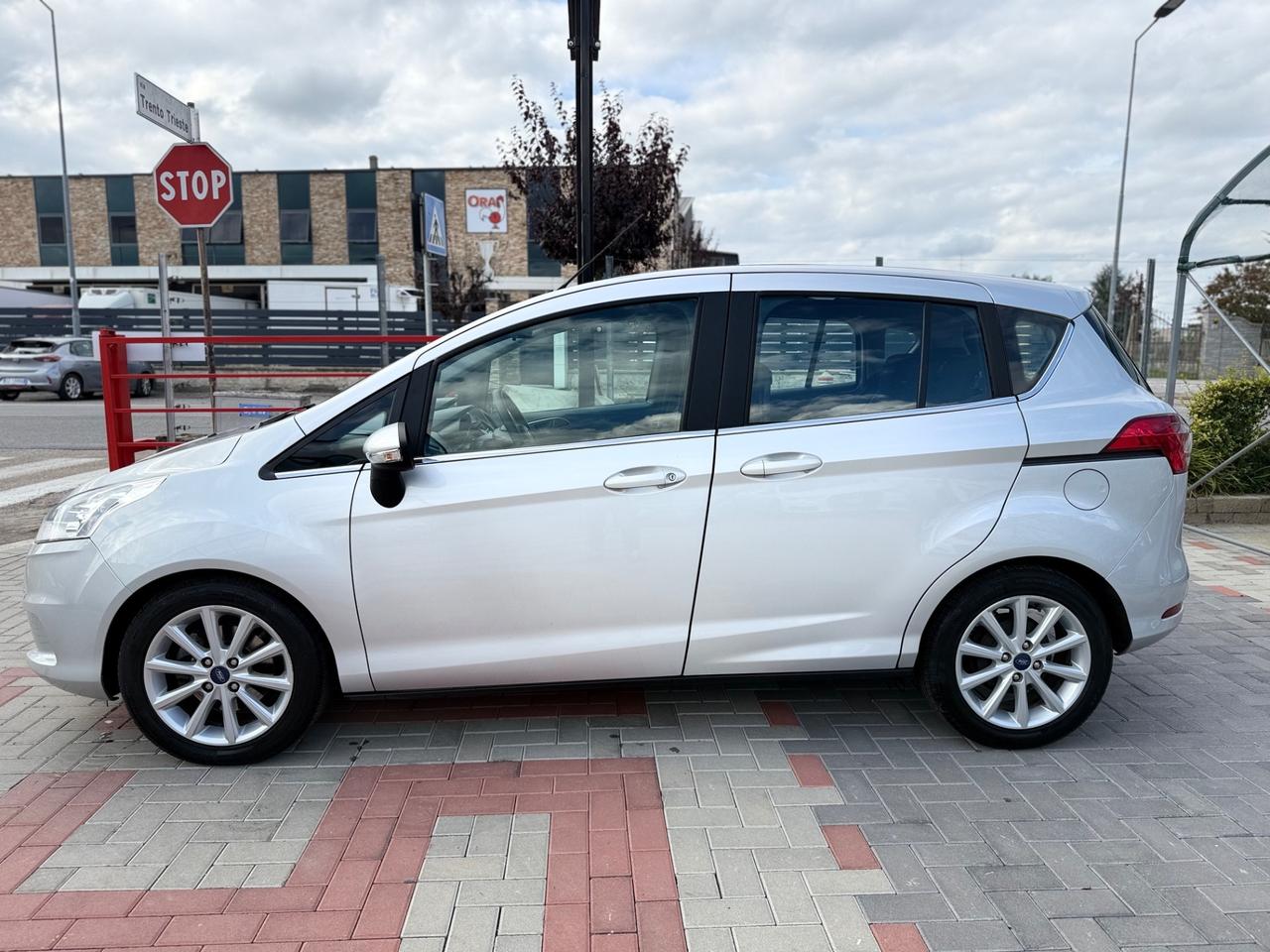 Ford B-Max 1.5 TDCi 95 CV Business Titanium