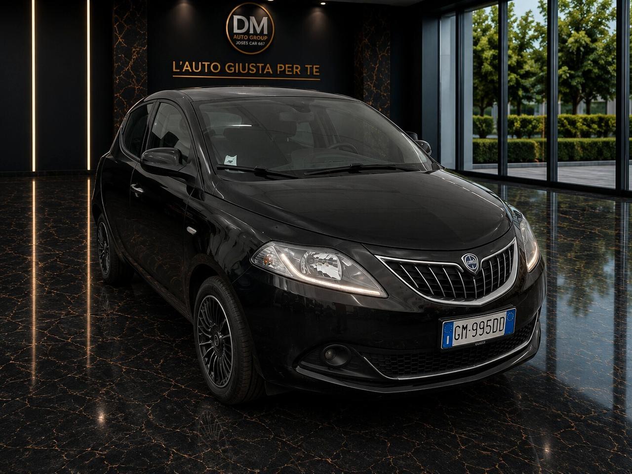 Lancia Ypsilon 1.0 FireFly 5 porte S&S Hybrid Silver Plus