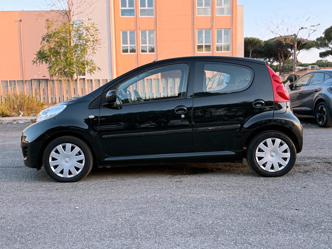 Peugeot 107 1.0 68CV 5p. - 2011