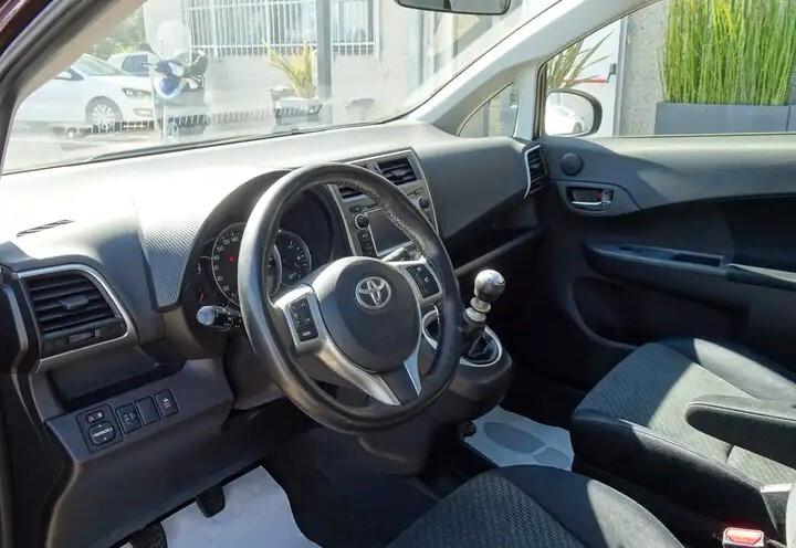 Toyota Verso-S 1.4D MT