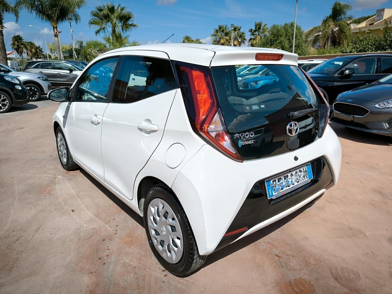 Toyota Aygo 1.0 VVT-i 72 CV 5 porte x-clusiv Connect