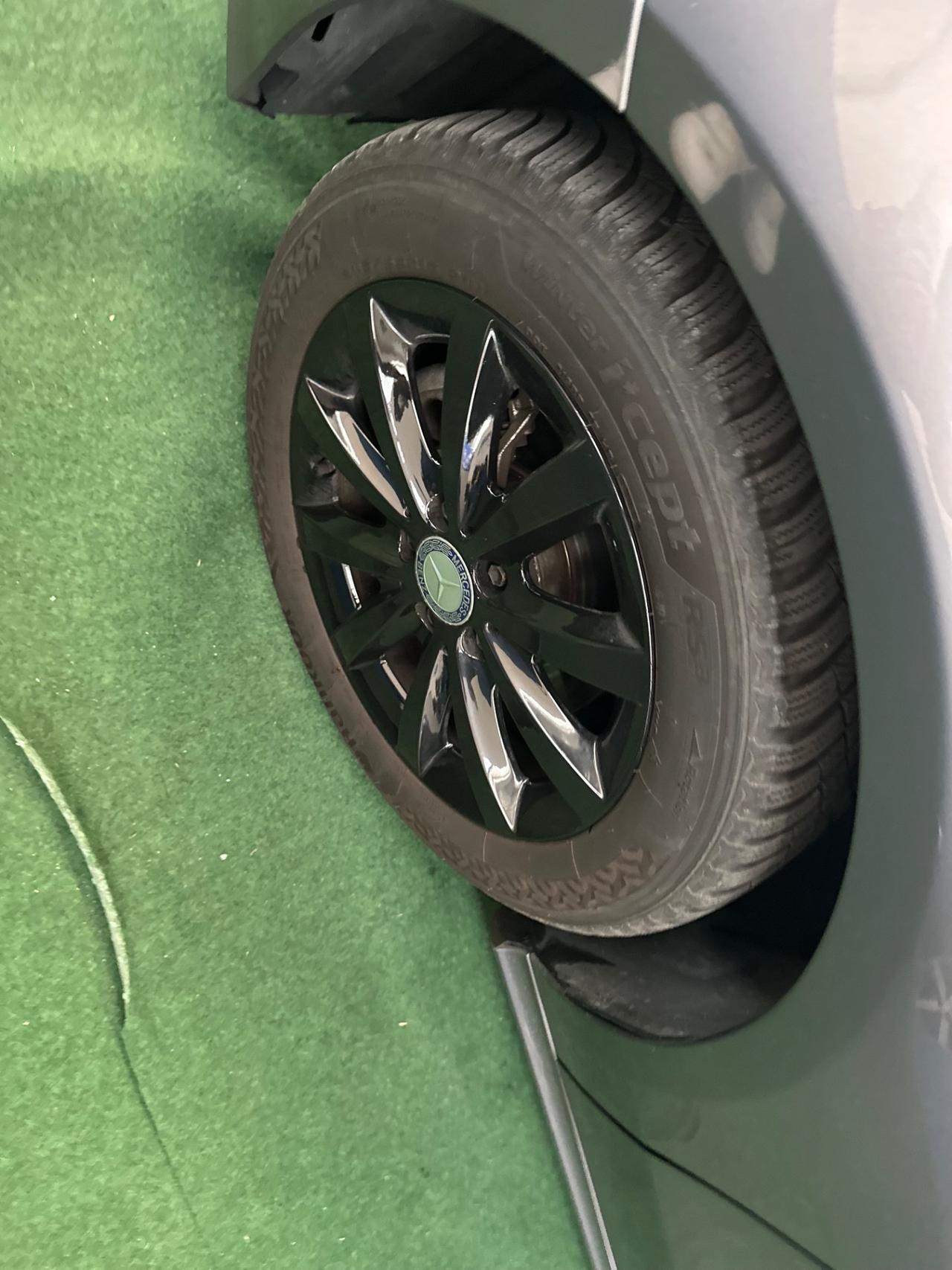 Mercedes-benz A 160 d Sport/2017/okneopatentati/