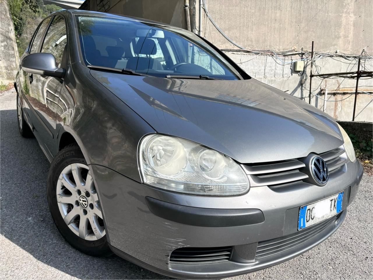 Volkswagen Golf 1.6 16V FSI 3p. Sportline