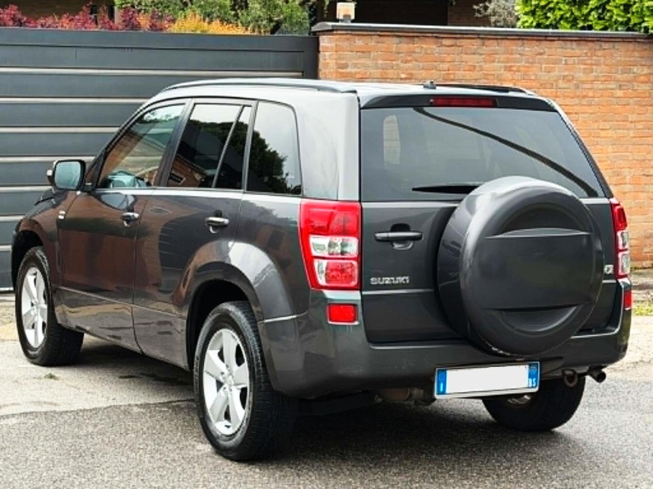 Suzuki Grand Vitara 5p1.9d 120CV-4x4-104.000km-GARANZIA-2010