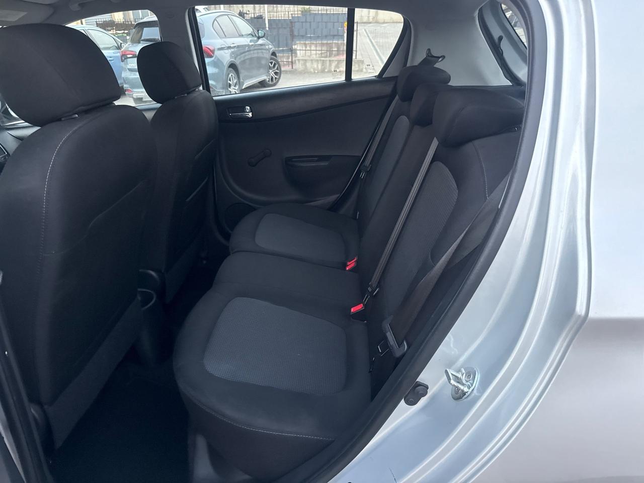 Hyundai i20 1.1 CRDi 5p. Sound Edition