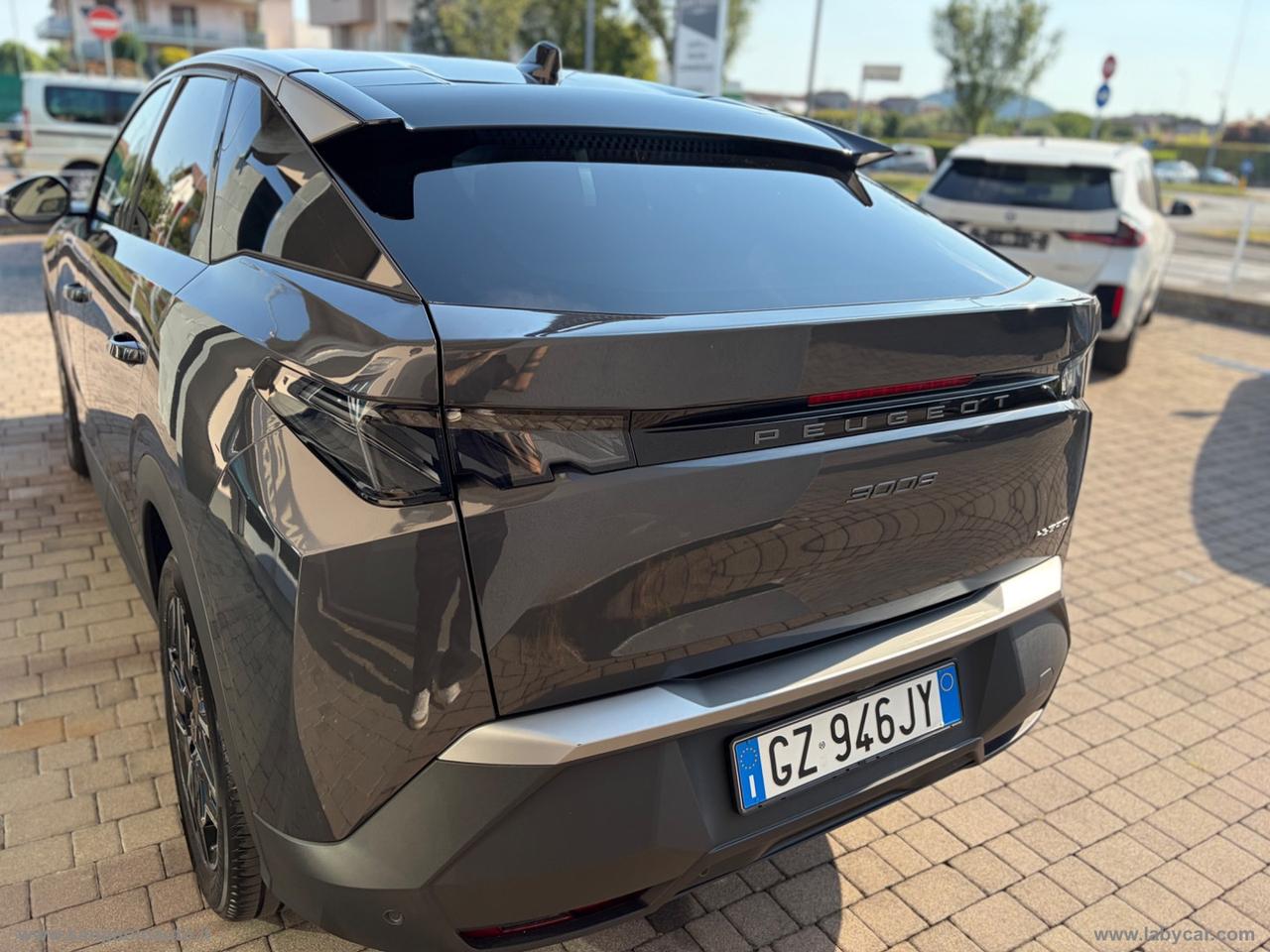 PEUGEOT 3008 Hybrid 136 e-DCS6 GT