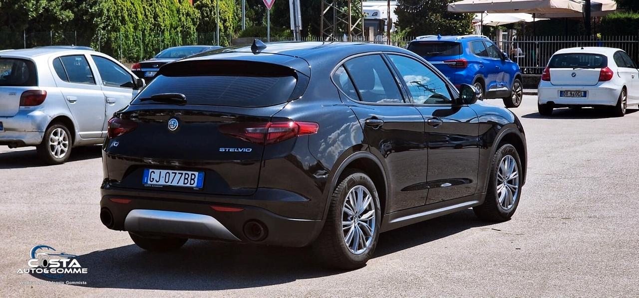 Alfa Romeo Stelvio 2.2 Turbodiesel 190 CV AT8 Q4 Executive
